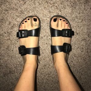Black sandals🚨🚨BOGO🚨🚨